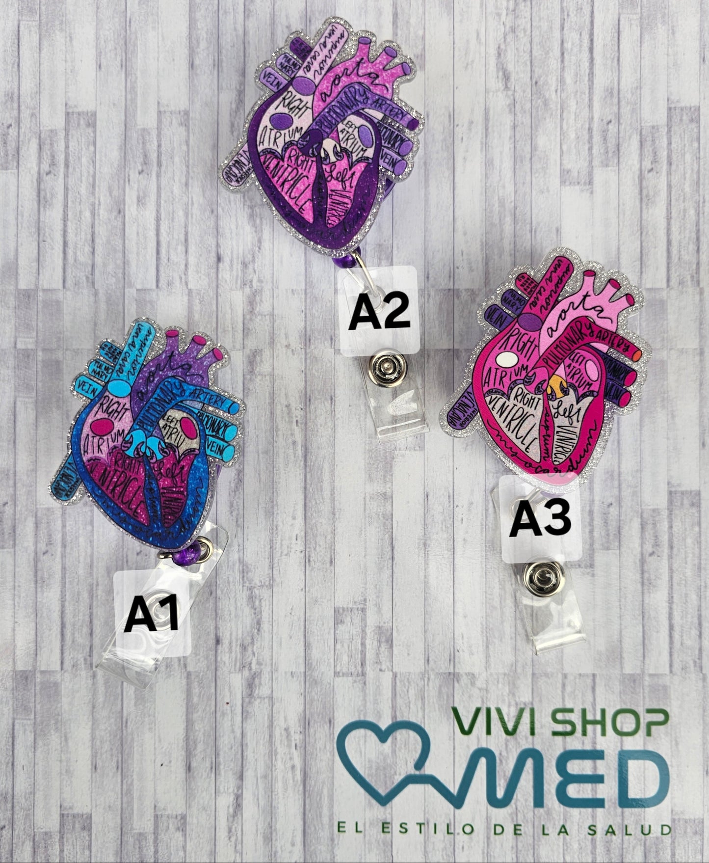 Yoyo Portagafete Retractil Corazon Anatomico